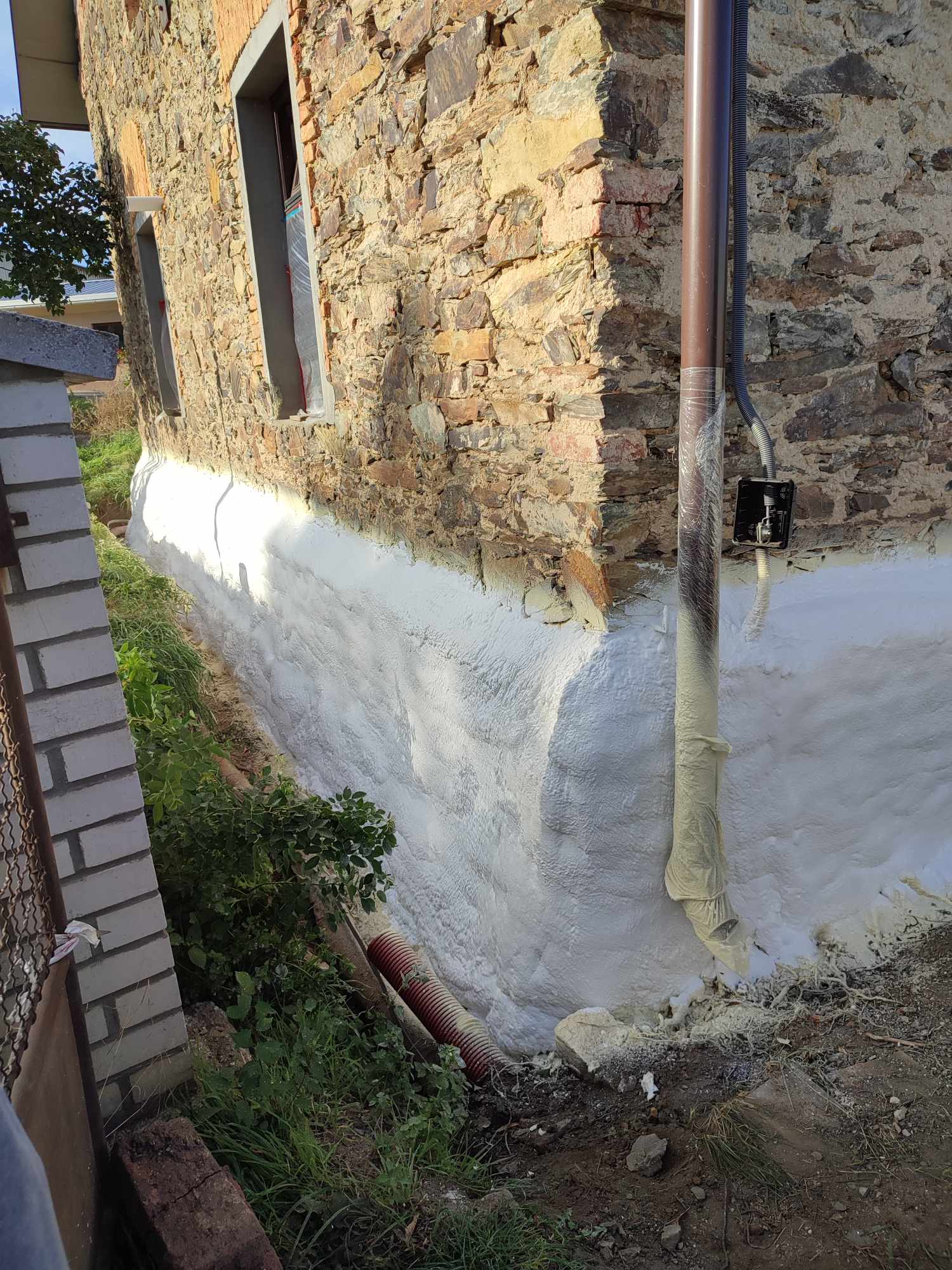 Izolace základů v Praze tvrdou pěnou HARD 